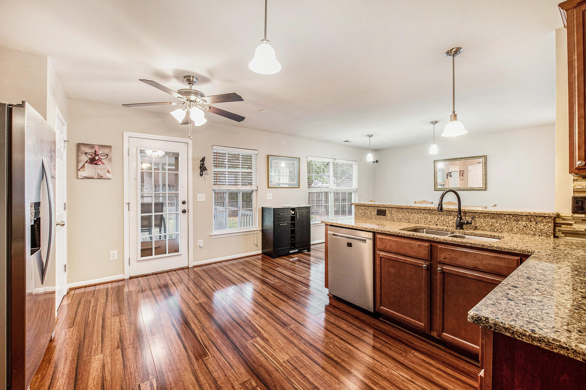 1044 Steelchase Lane Hanahan, SC 29410 - Photo 10 of 19 008_file_370