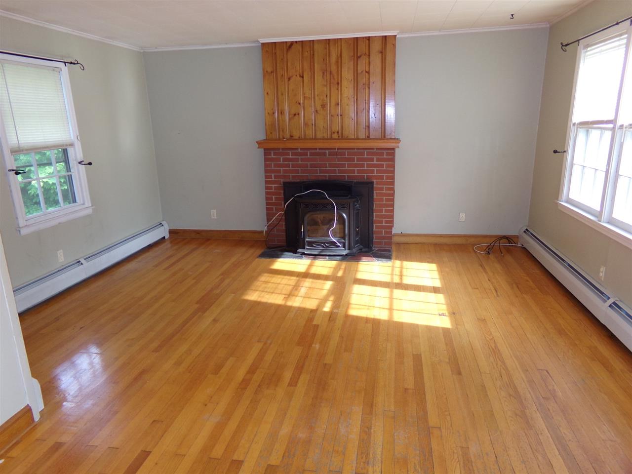 196 Adams Street Rutland, VT 05701 - Photo 3 of 9