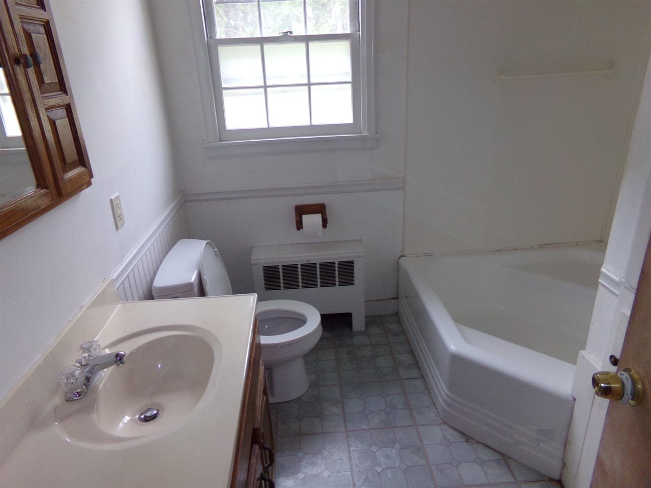 196 Adams Street Rutland, VT 05701 - Photo 7 of 9