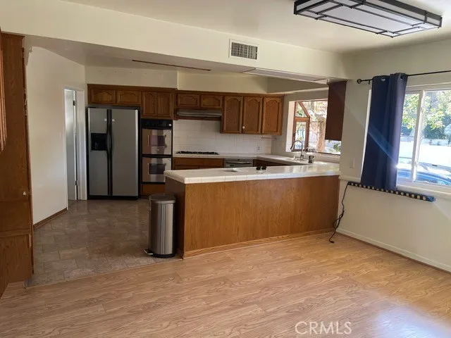 $6,000 | 200 Sleepy Hollow Terrace, Glendale, CA 91206