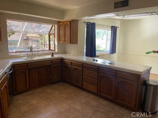 $6,000 | 200 Sleepy Hollow Terrace, Glendale, CA 91206