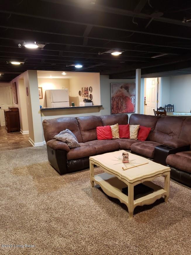 2800 Timber Hill Road Louisville, KY 40214 - Photo 62 of 83 Family Room