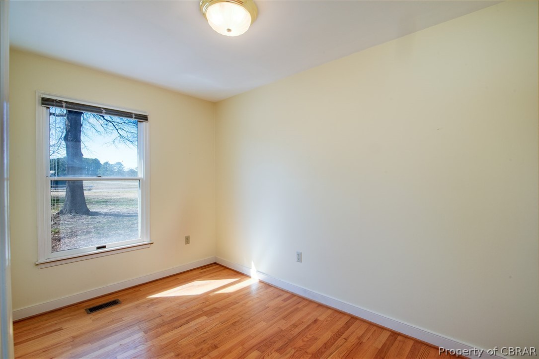 633 Painter Point Road Kilmarnock, VA 22482 - Photo 27 of 48 Gallery Image 27