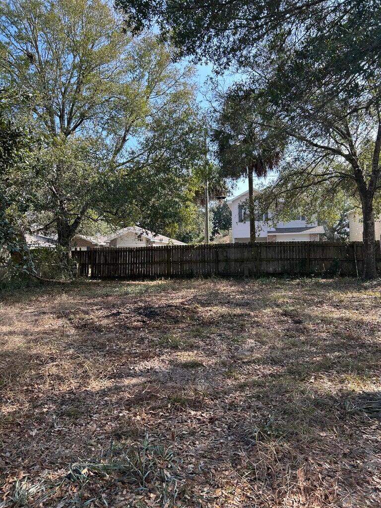 1005 Pinetree Road Mary Esther, FL 32569 - Photo 39 of 46 Back yard