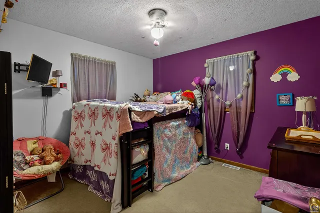 $179,900 | 320 North Topeka Avenue, Holton, KS 66436