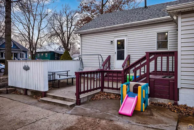 $179,900 | 320 North Topeka Avenue, Holton, KS 66436