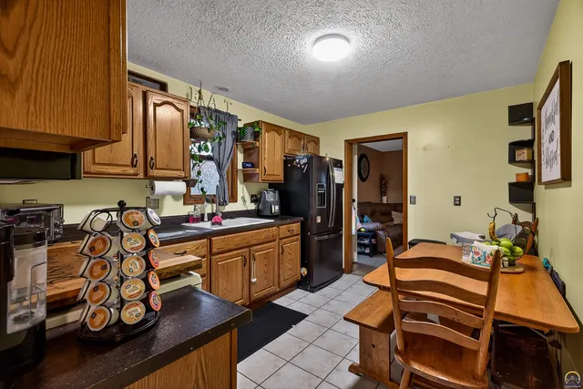 $179,900 | 320 North Topeka Avenue, Holton, KS 66436