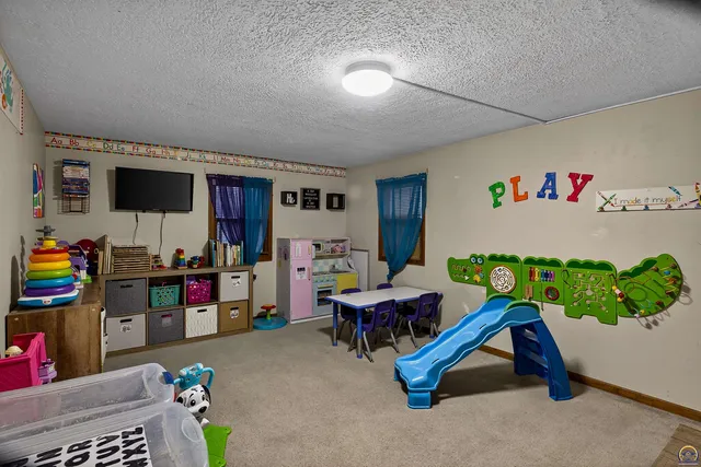 $179,900 | 320 North Topeka Avenue, Holton, KS 66436