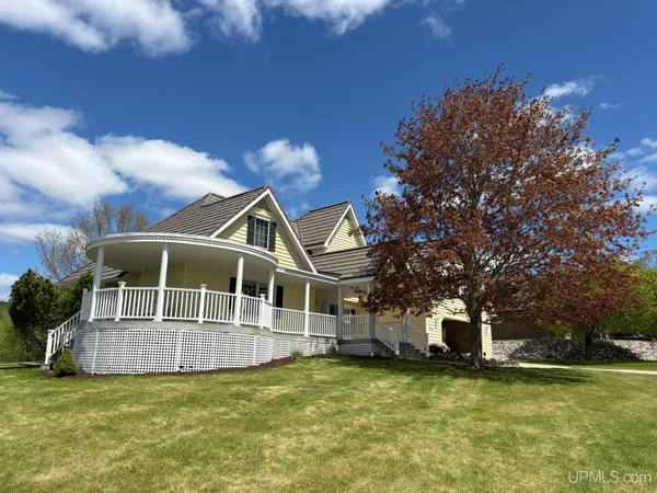 $549,000 | 1128 East E Street, Iron Mountain, MI 49801