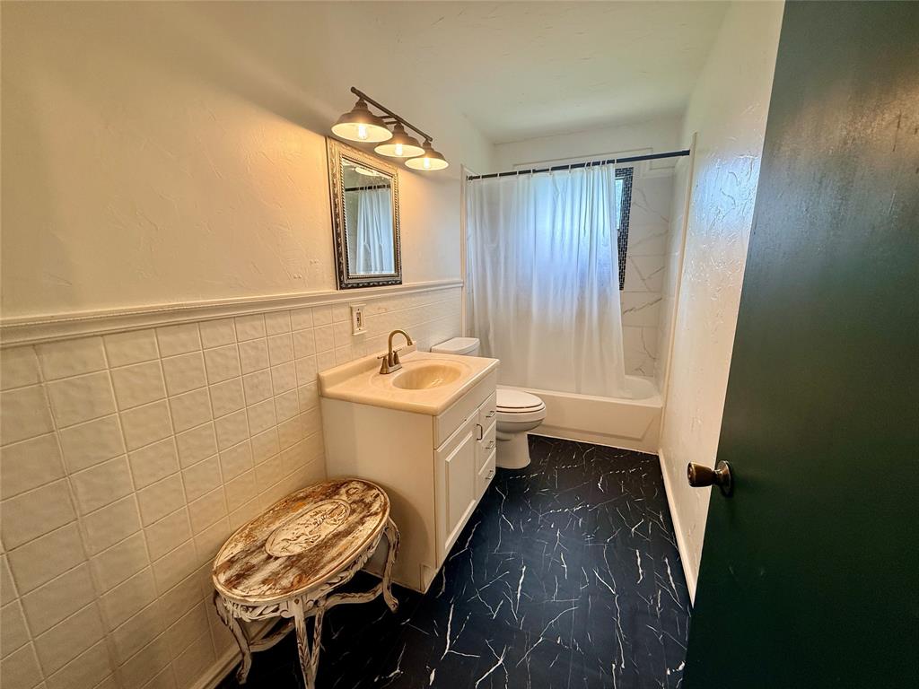105 Ragland Street Graham, TX 76450 - Photo 27 of 36