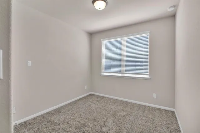 $2,400 | 16012 Oregon Oak Drive, Houston, TX 77084