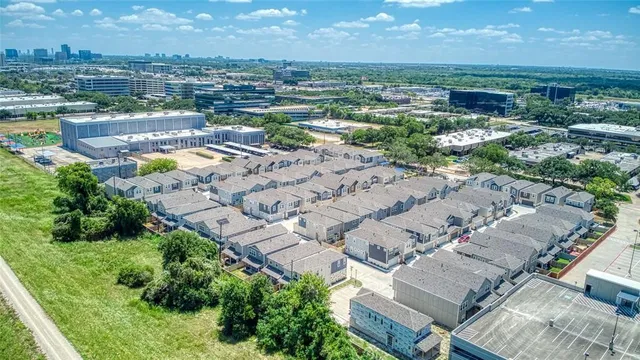 $2,400 | 16012 Oregon Oak Drive, Houston, TX 77084