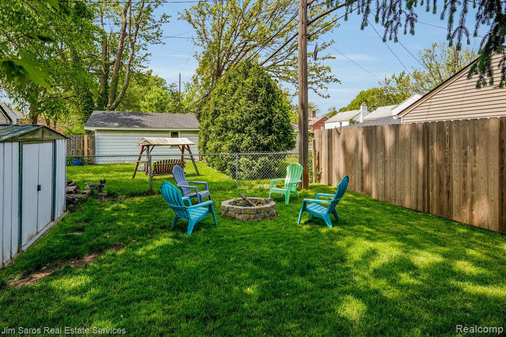 1322 Hampton Road Grosse Pointe Woods, MI 48236 - Photo 34 of 42