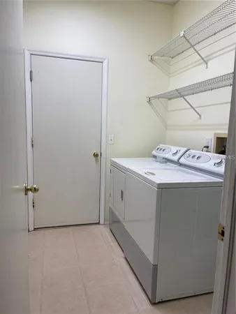 $2,975 | 4918 Willow Ridge Terrace, Valrico, FL 33596