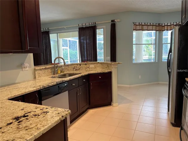 $2,975 | 4918 Willow Ridge Terrace, Valrico, FL 33596