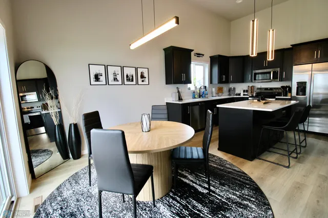 $355,000 | 6737 71st Avenue South, Horace, ND 58047