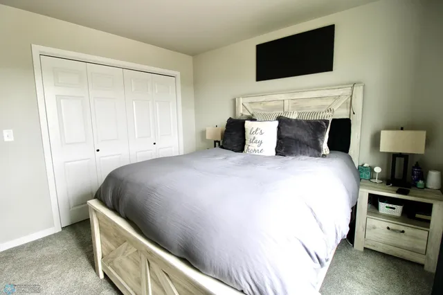 $355,000 | 6737 71st Avenue South, Horace, ND 58047