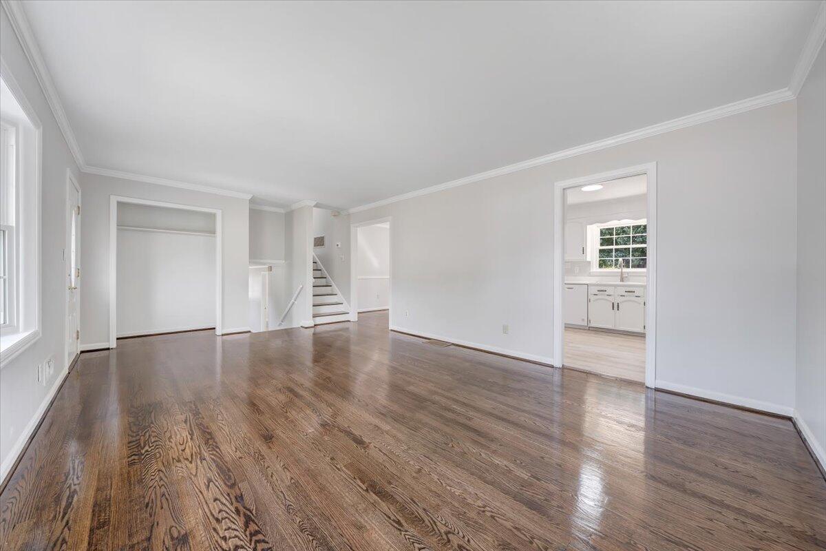 5844 Castle Rock Road Roanoke, VA 24018 - Photo 4 of 43 04-MIB04937