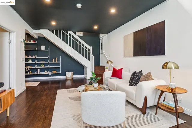 $599,950 | 1004 9th Avenue, Oakland, CA 94606