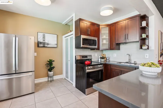 $599,950 | 1004 9th Avenue, Oakland, CA 94606