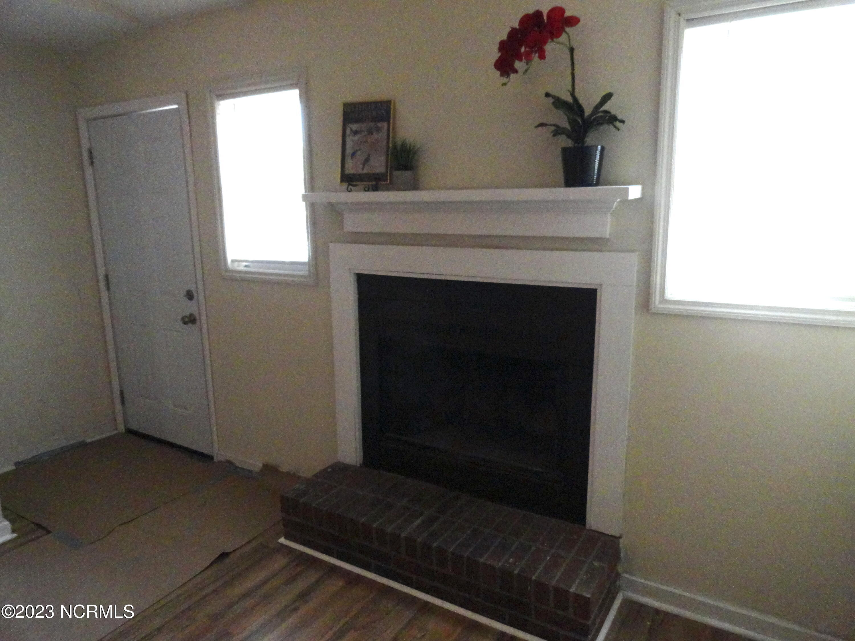 232 Cedar Ridge Lane Havelock, NC 28532 - Photo 3 of 9 Fireplace ce