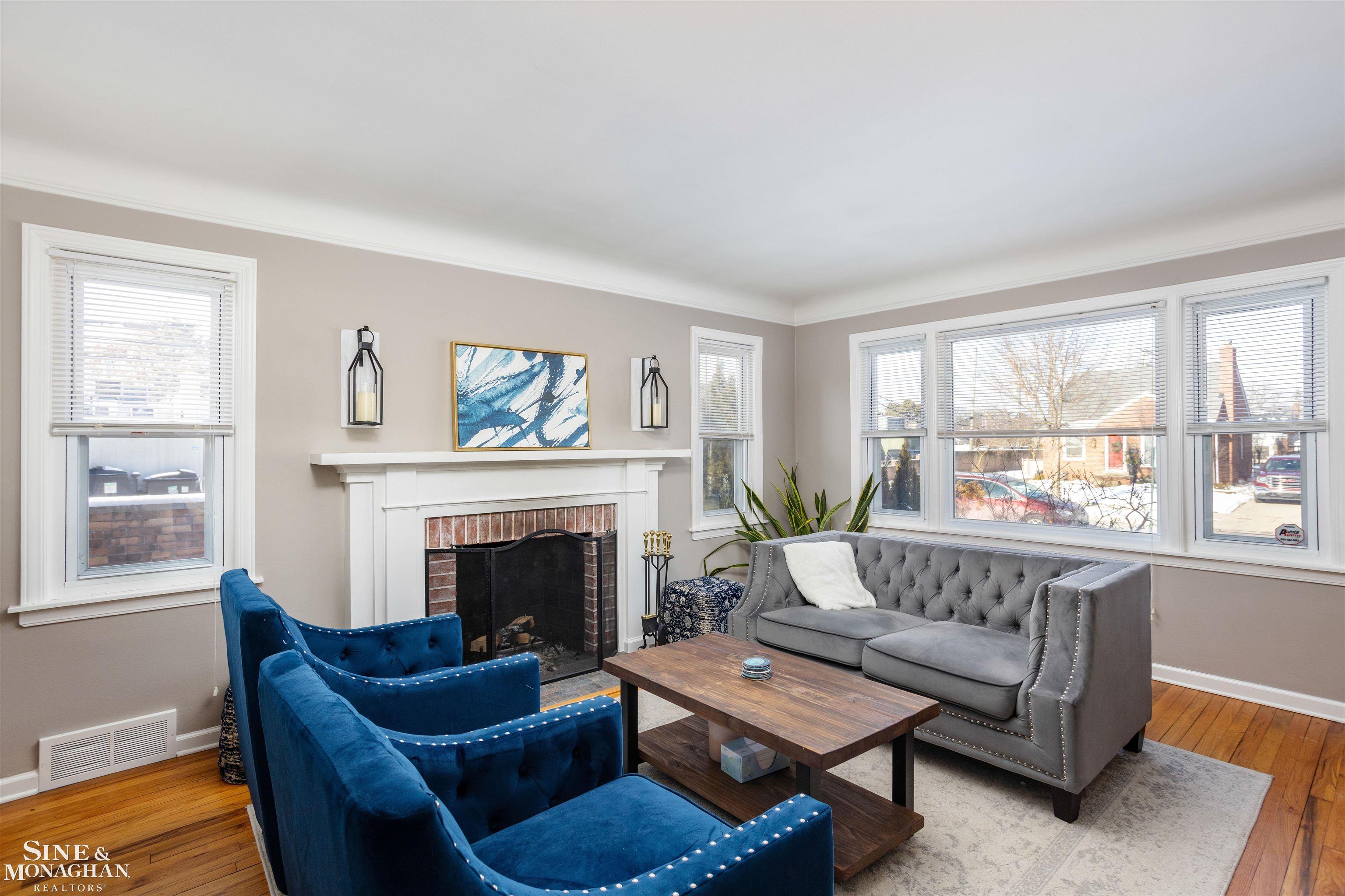 1849 Hampton Road Grosse Pointe Woods, MI 48236 - Photo 6 of 42