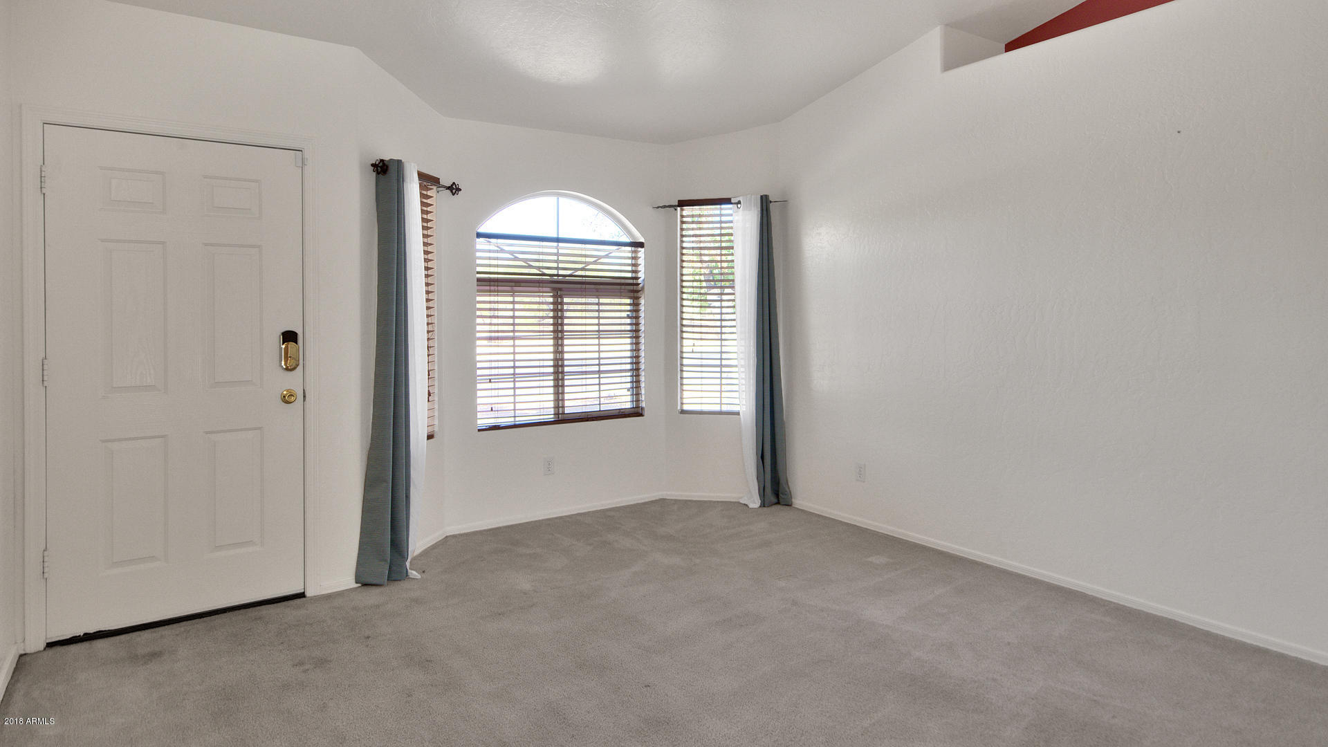 10827 East Cholla Road Mesa, AZ 85207 - Photo 5 of 39 06