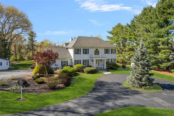 $905,000 | 91 Mann School Road, Smithfield, RI 02917