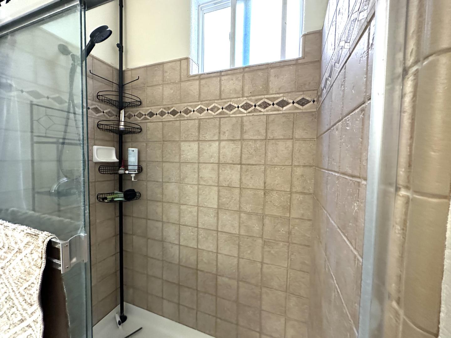 718 Roble Street Watsonville, CA 95076 - Photo 15 of 36