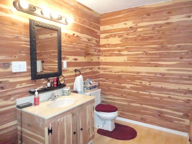 962 Espy Road Manchester, TN 37355 - Photo 17 of 19 Master bathroom with cedar walls