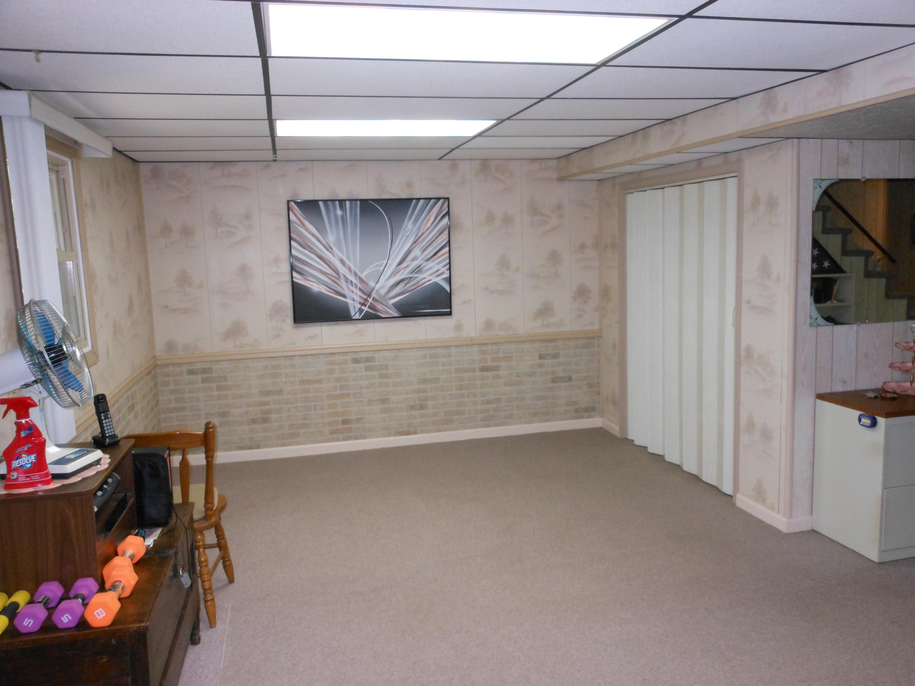 2767 Rutrough Road Southeast Roanoke, VA 24014 - Photo 18 of 36 a view of an empty room