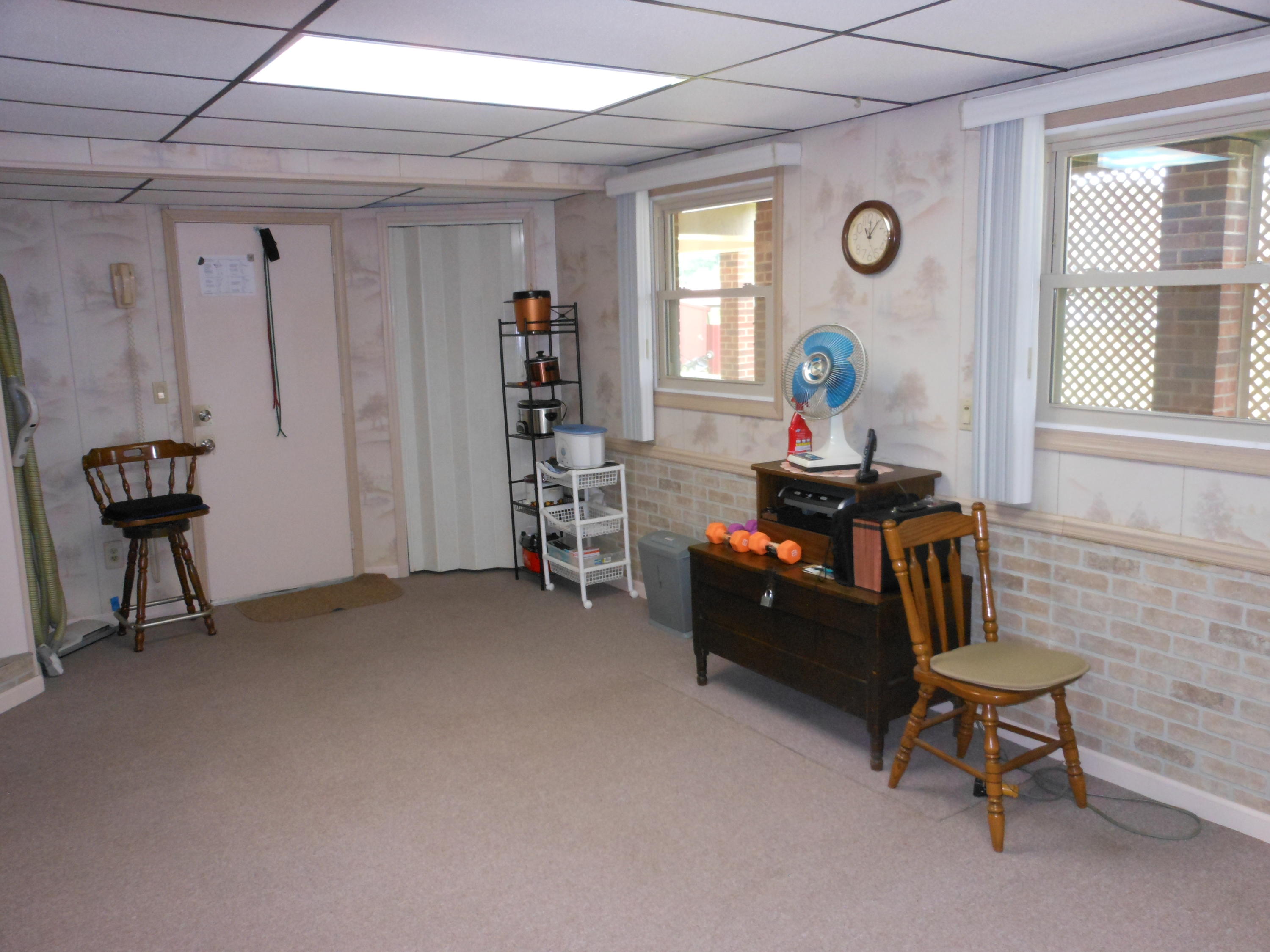 2767 Rutrough Road Southeast Roanoke, VA 24014 - Photo 20 of 36 a living room with furniture and a window