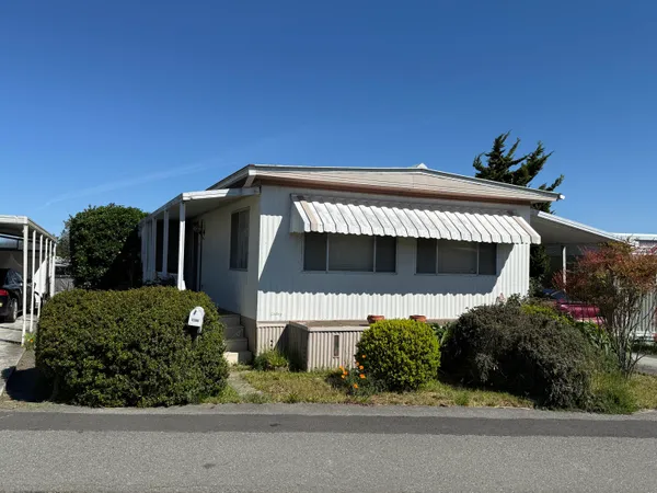 $29,900 | 2268 Royal Drive, Unit 28, Fortuna, CA 95540