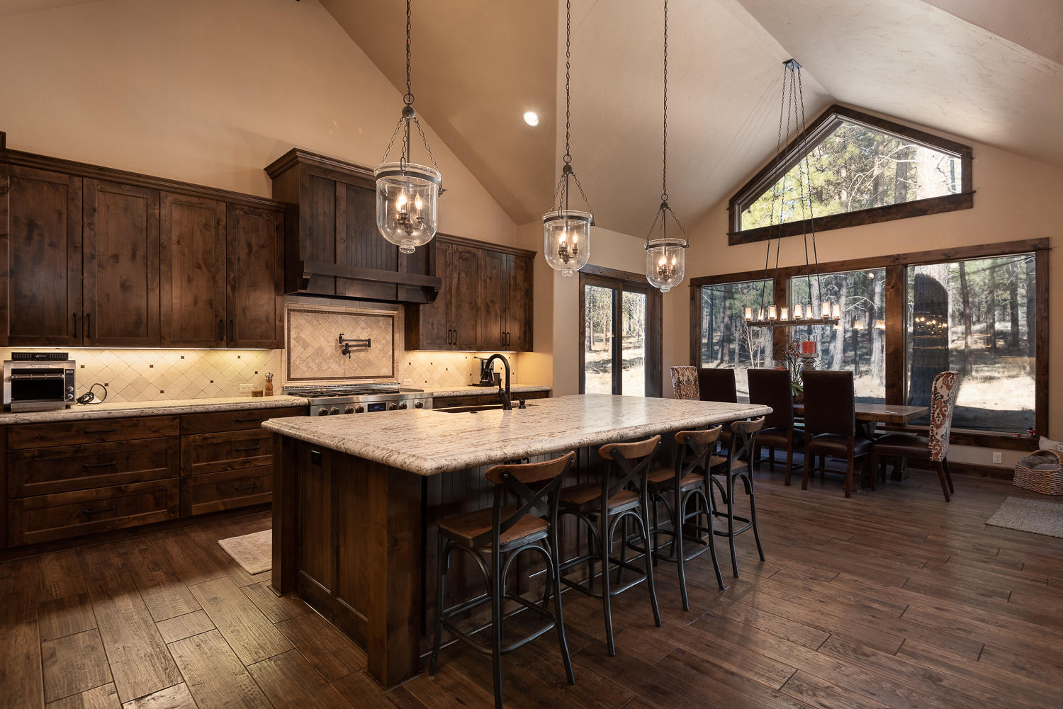 56619 Sunstone Loop Bend, OR 97707 - Photo 6 of 24 Kitchen Dining