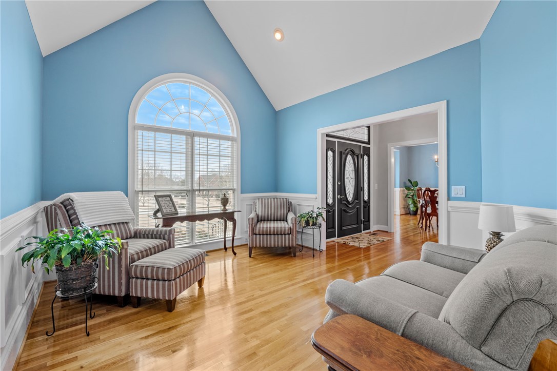 100 Farm Terrace Court Easley, SC 29642 - Photo 12 of 47 This airy living space features soaring vaulted ceilings and abundant natural light.
