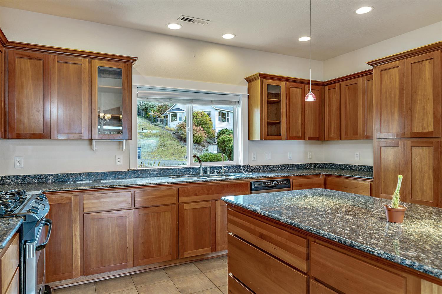 4473 Innsbruck Ridge Medford, OR 97504 - Photo 6 of 35 Additional Photo