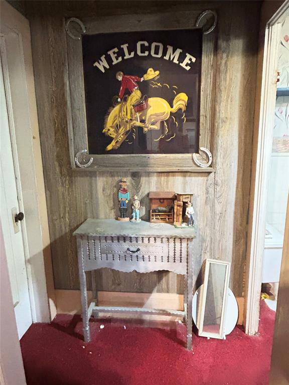 360 North Grafton Street Dublin, TX 76446 - Photo 19 of 24 A perfect place to display some artwork.