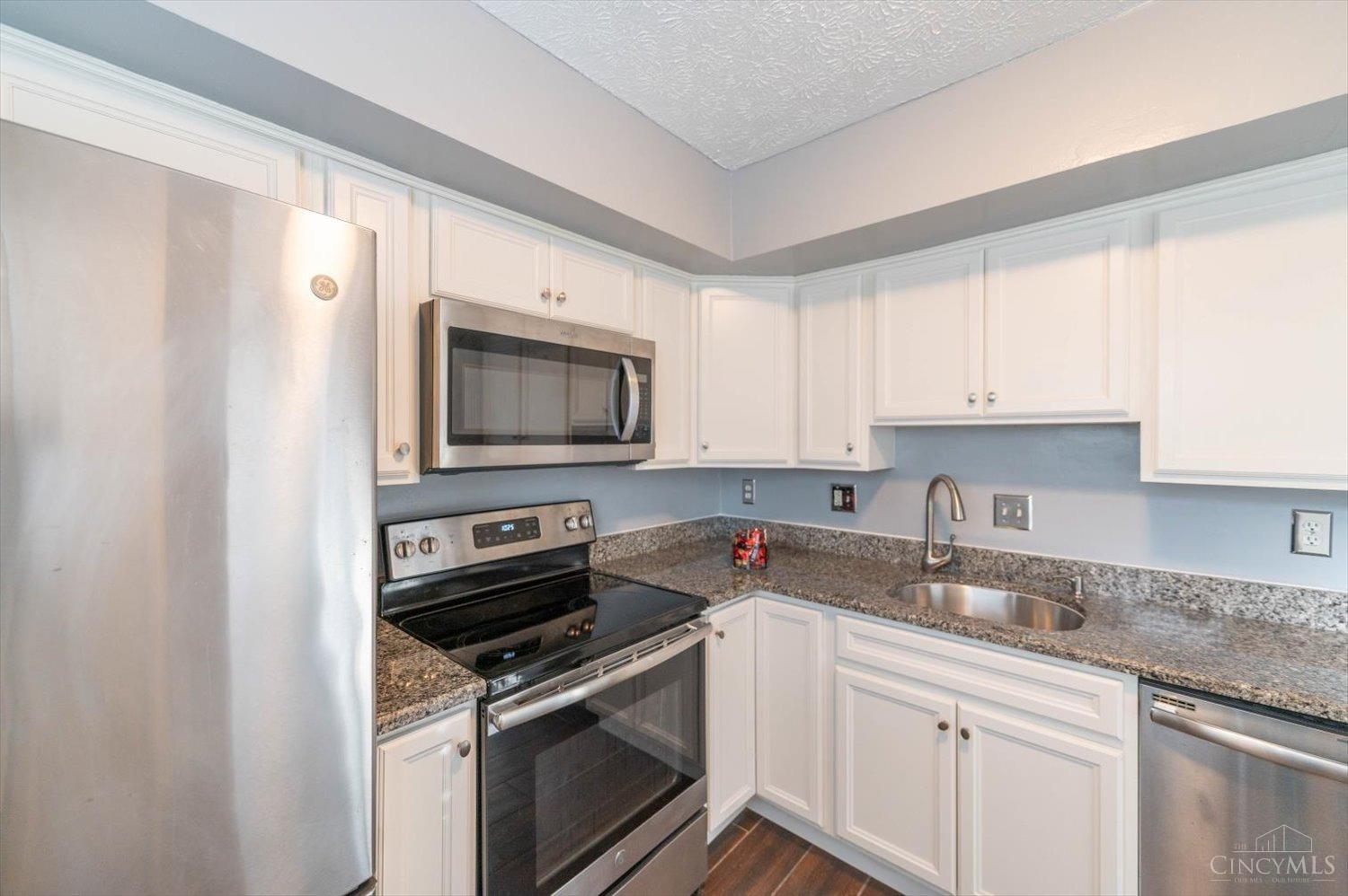 7752 Montgomery Road, Unit 38 Cincinnati, OH 45236 - Photo 11 of 24 Gallery Image 11