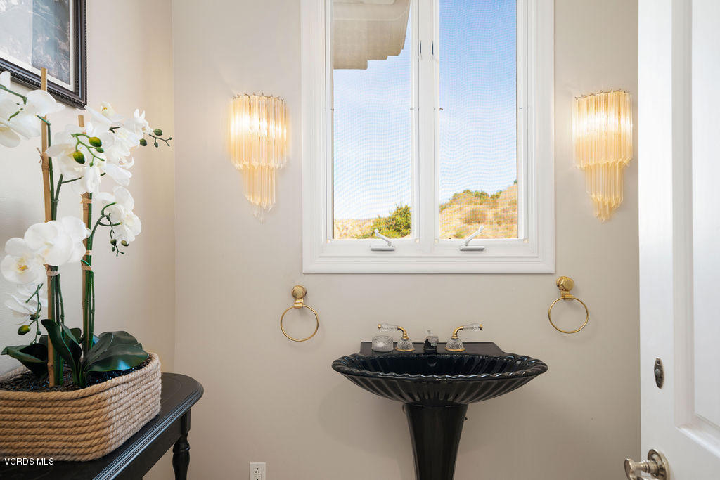 11120 Presilla Road Camarillo, CA 93012 - Photo 28 of 82 DSC07856