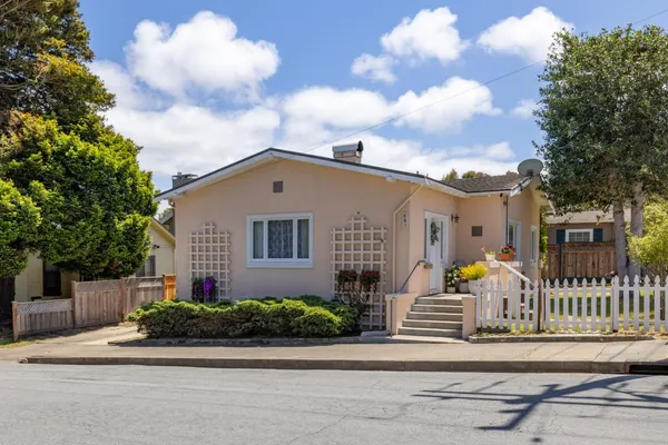 $1,198,000 | 851 Laurel Avenue, Pacific Grove, CA 93950