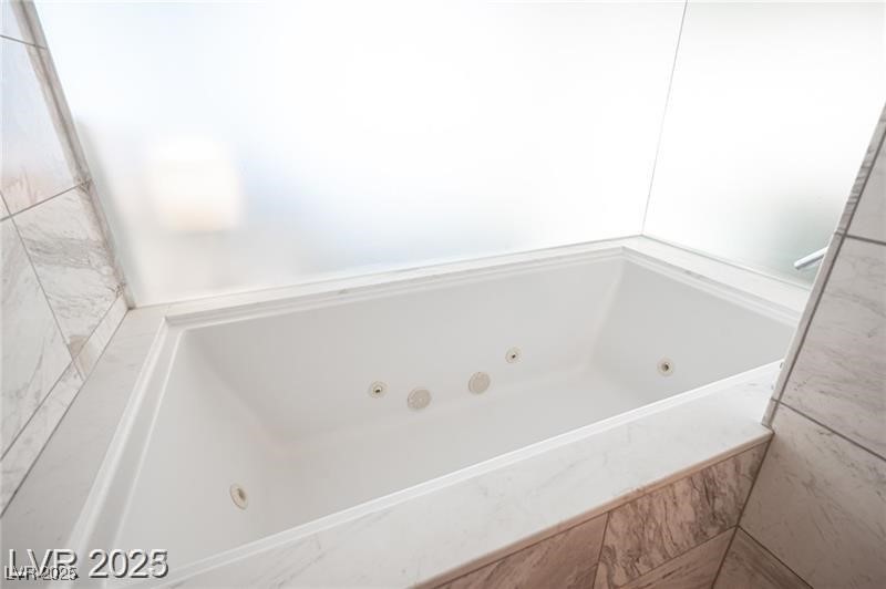 4381 West Flamingo Road, Unit 3303 Las Vegas, NV 89103 - Photo 17 of 37 Bathroom featuring a jetted tub