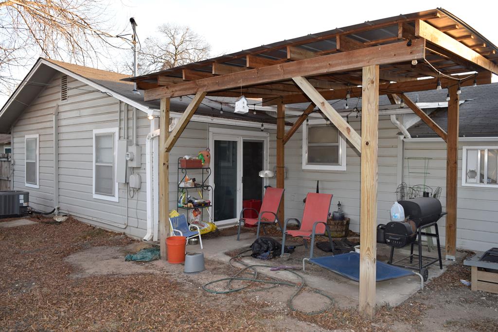 420 Bluebonnet Drive Kerrville, TX 78028 - Photo 5 of 22 a view of a house with patio