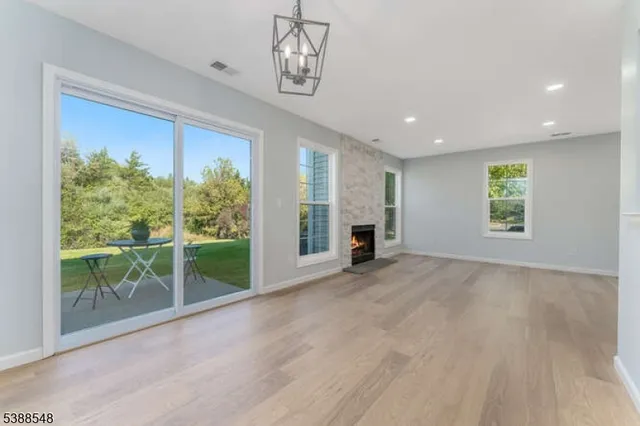 $389,000 | 901 Fox Hill Place, Milford, NJ 08848