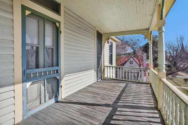 a house view with a outdoor space