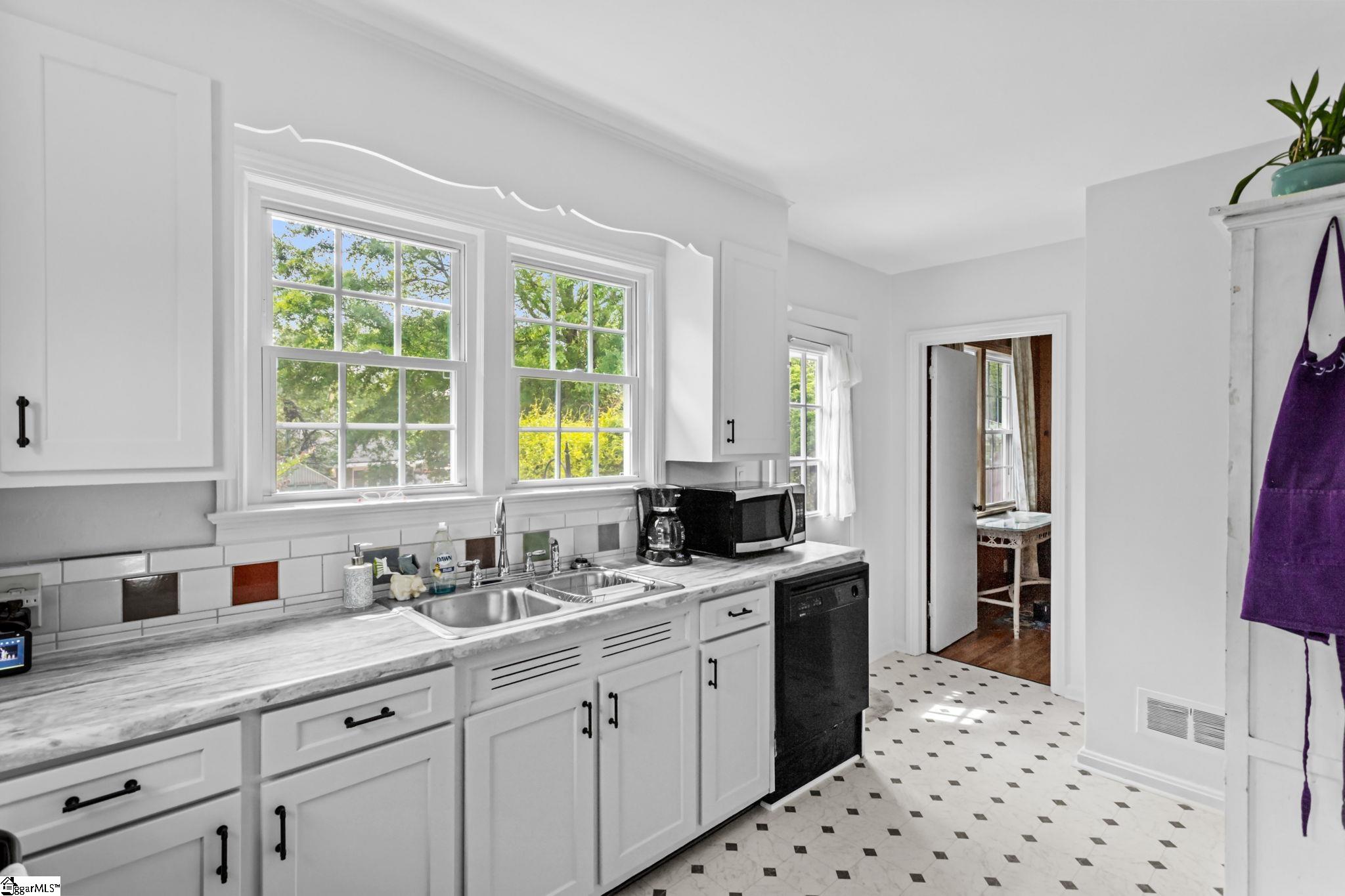 306 Legrand Boulevard Greenville, SC 29607 - Photo 16 of 27 Gallery Image 16