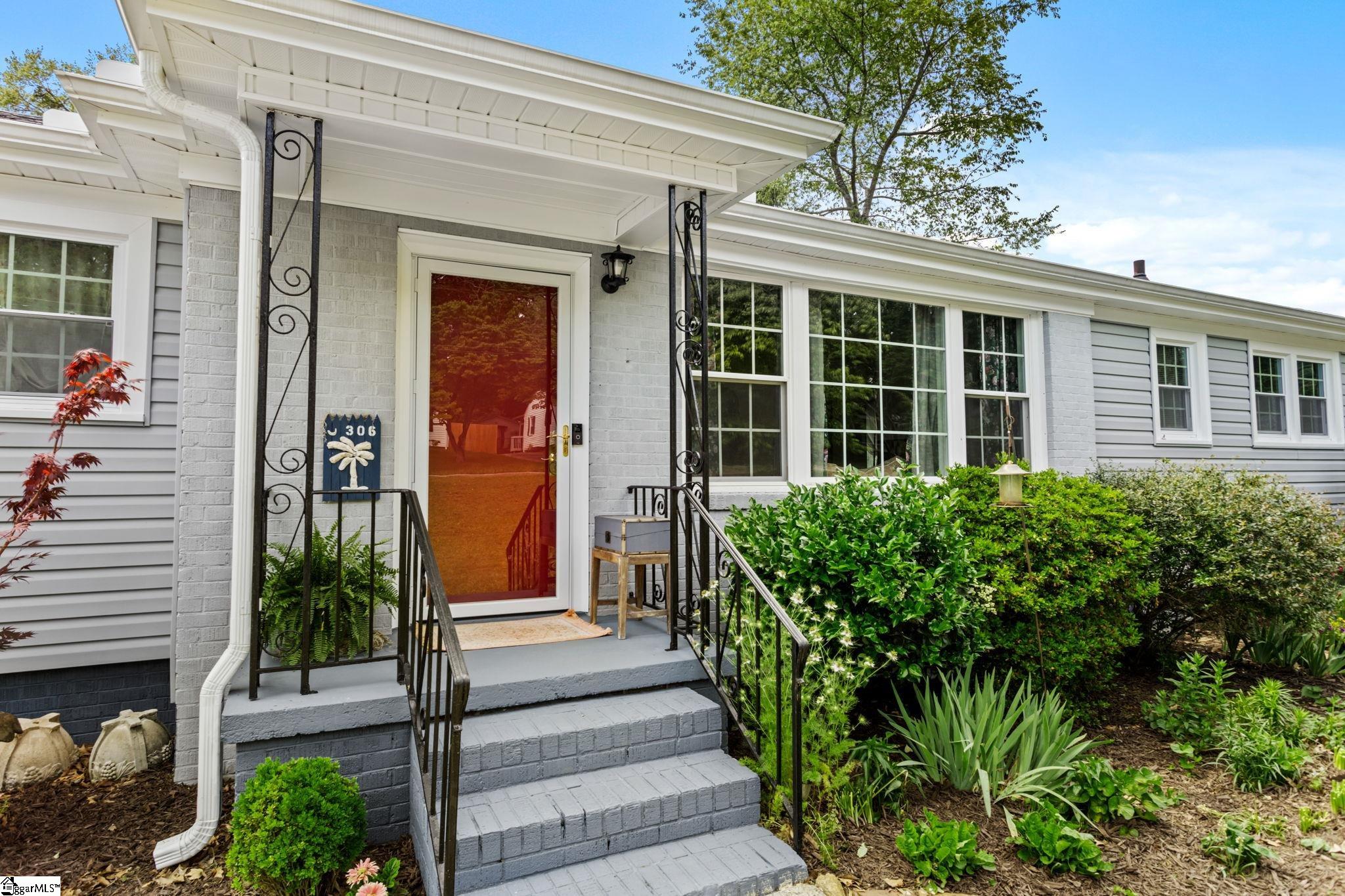 306 Legrand Boulevard Greenville, SC 29607 - Photo 4 of 27 Gallery Image 4
