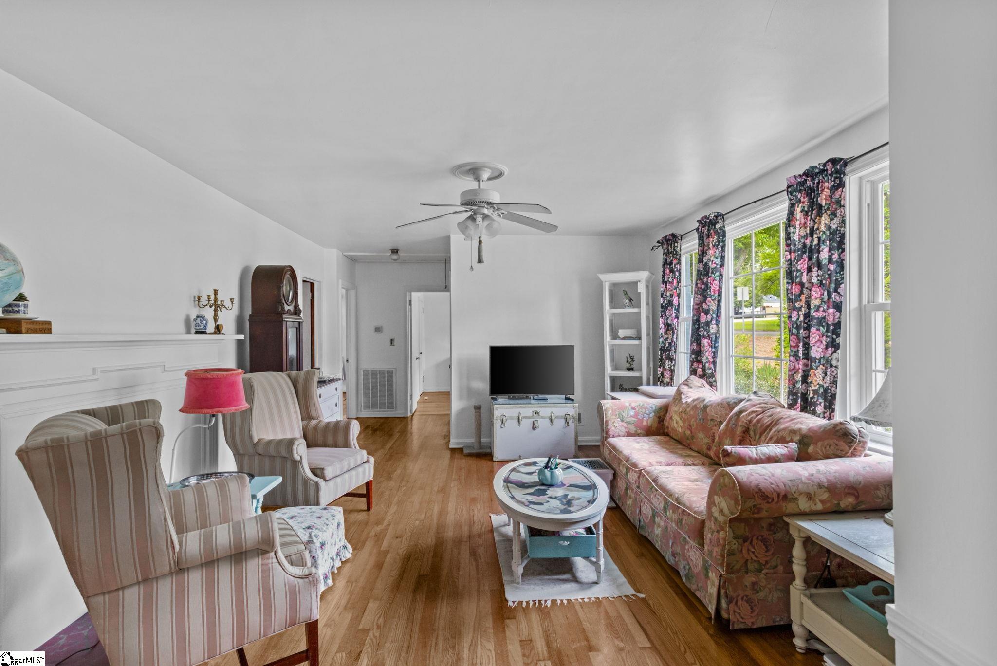 306 Legrand Boulevard Greenville, SC 29607 - Photo 7 of 27 Gallery Image 7