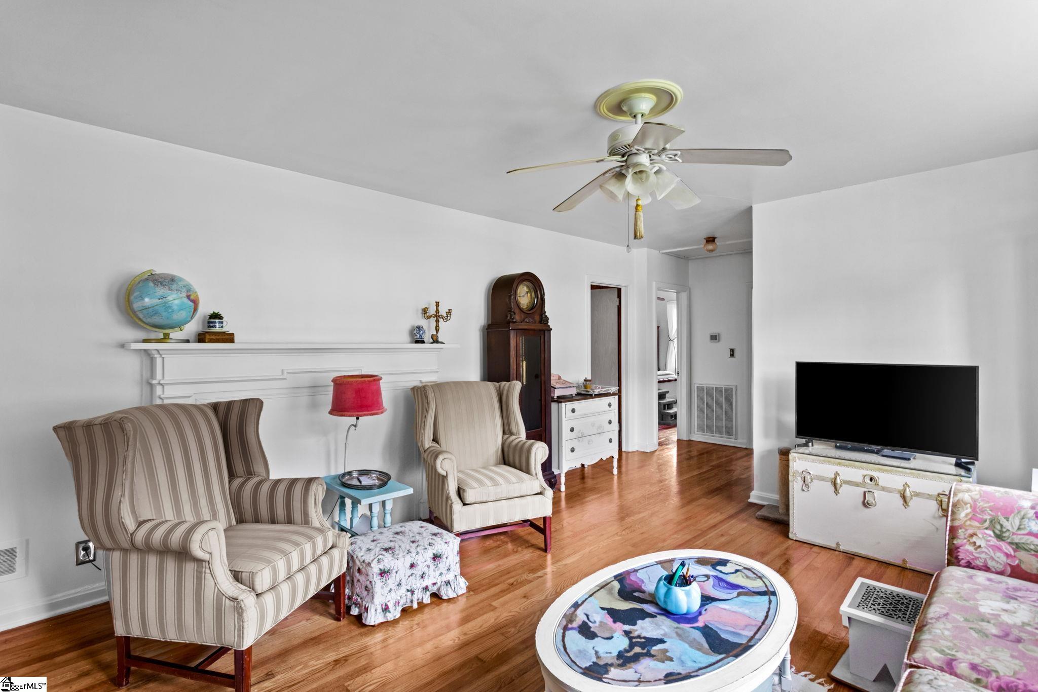 306 Legrand Boulevard Greenville, SC 29607 - Photo 8 of 27 Gallery Image 8