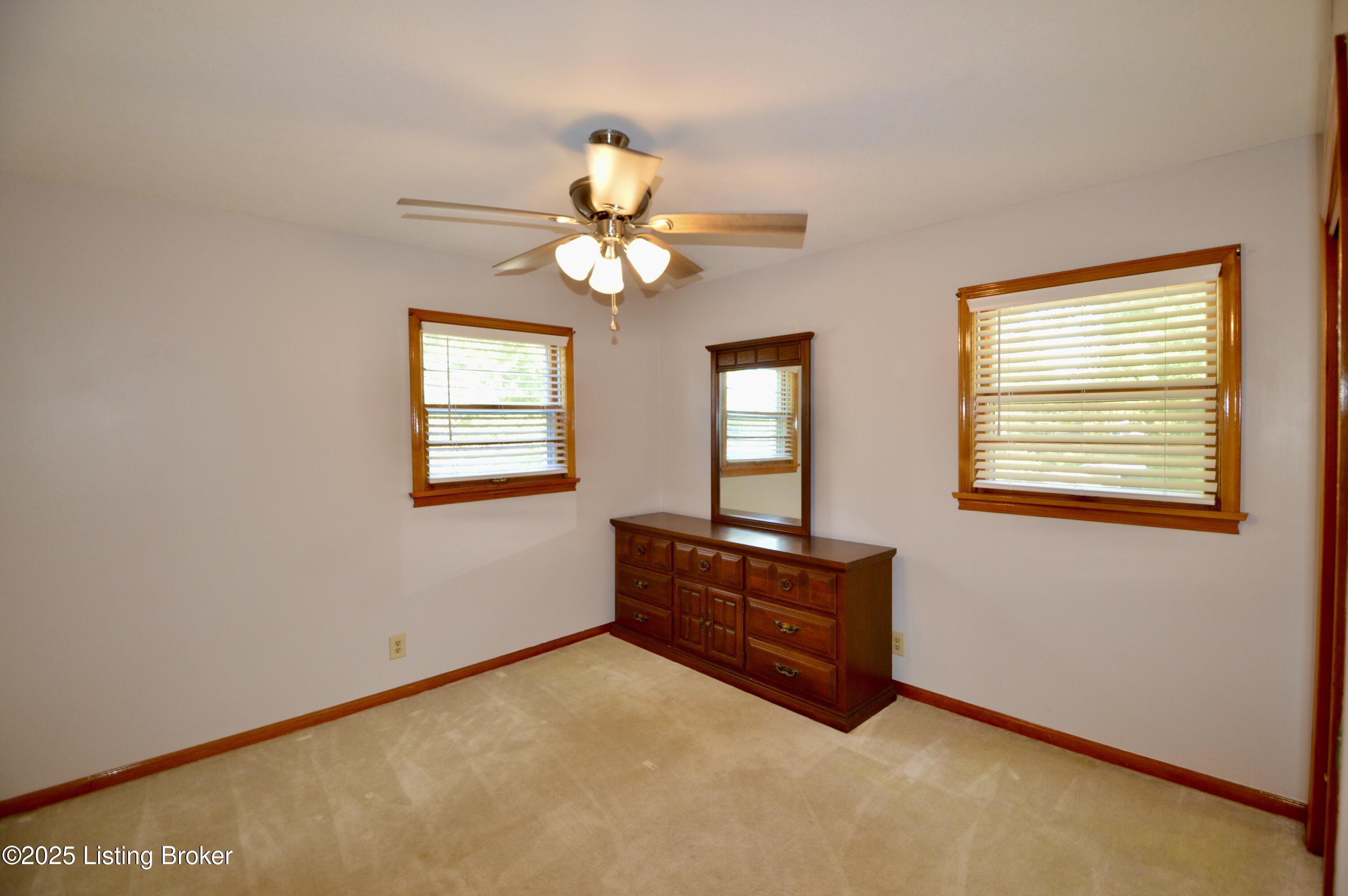 1035 Runell Road Louisville, KY 40214 - Photo 16 of 21 DSC_0082
