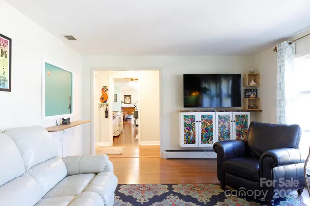 $364,500 | 145 21st Avenue Northwest, Hickory, NC 28601